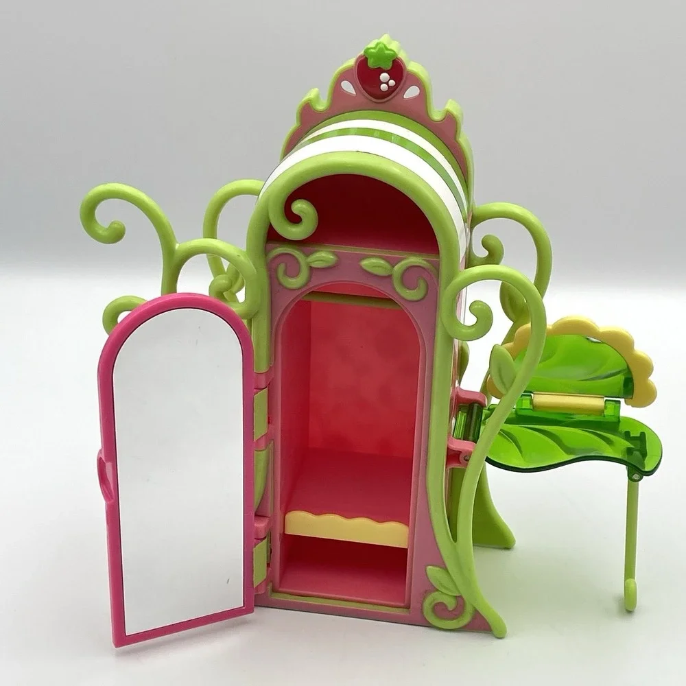 Strawberry Shortcake Hasbro Berry Bitty City Furniture Playset Lot 2009 2010